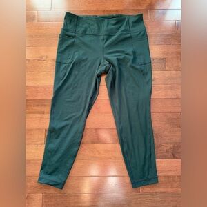 Lole Women’s Capri leggings side Pockets Tight in Forest Green Women’s XXL